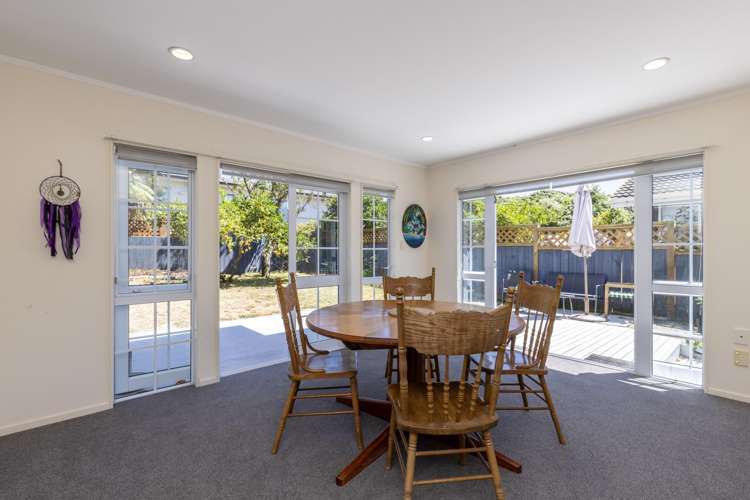 11 Hookway Grove Paraparaumu_2