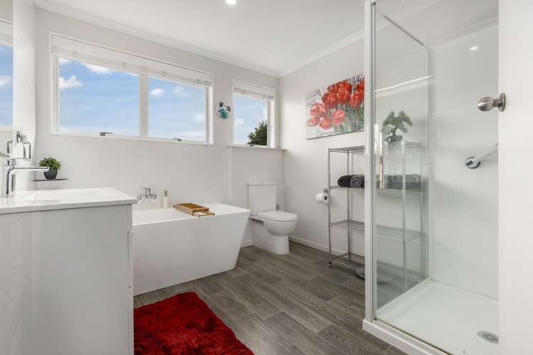 635 Queen Street East Levin_13