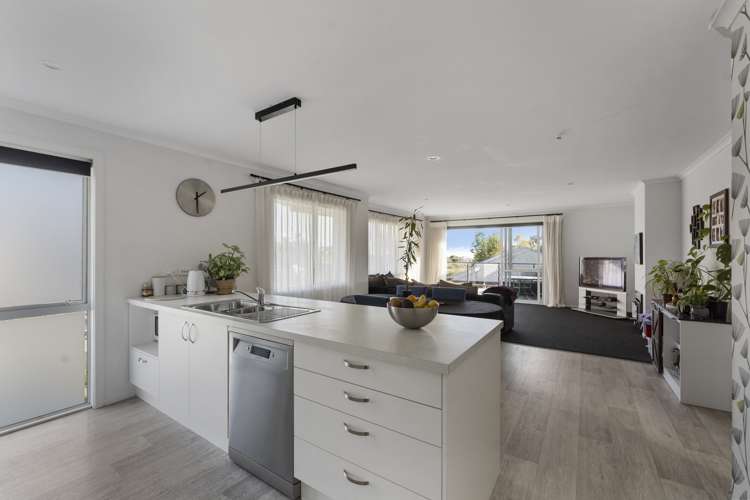 2 Olivias Place Stoke_8