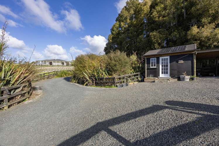 93 Alf Access Road Helensville_5