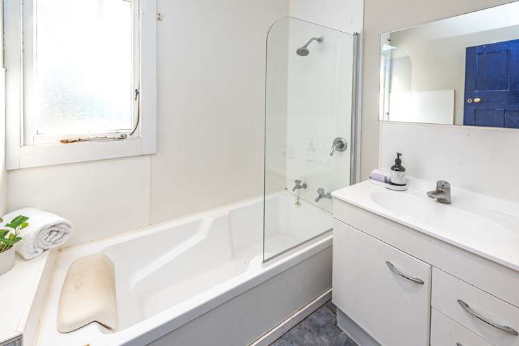 12 Holyoake Street Wanganui East_17