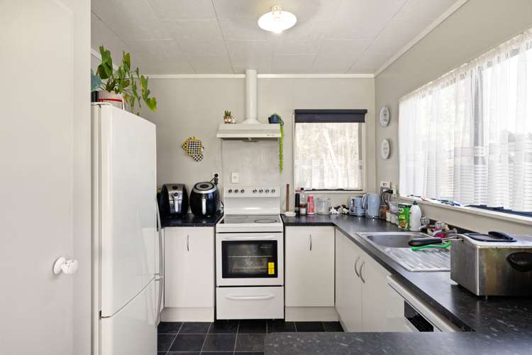 8 and 8A Bartholomew Drive Nawton_3