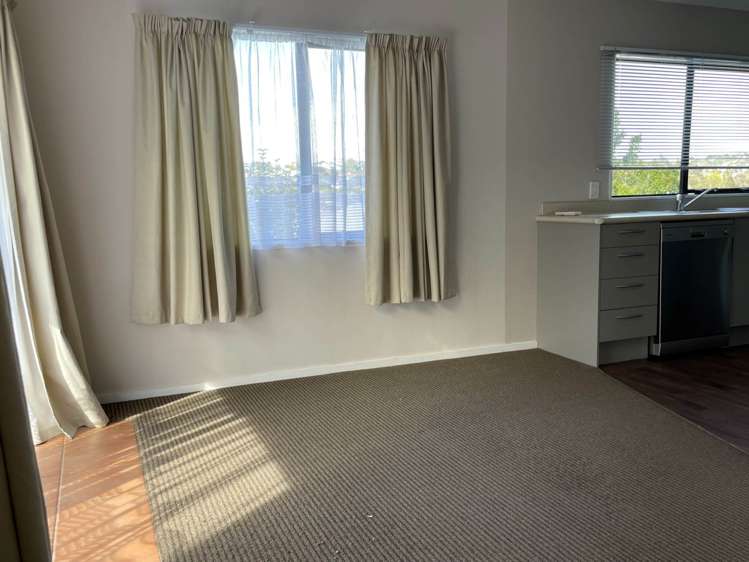 2/32a Ambler Avenue Glen Eden_4