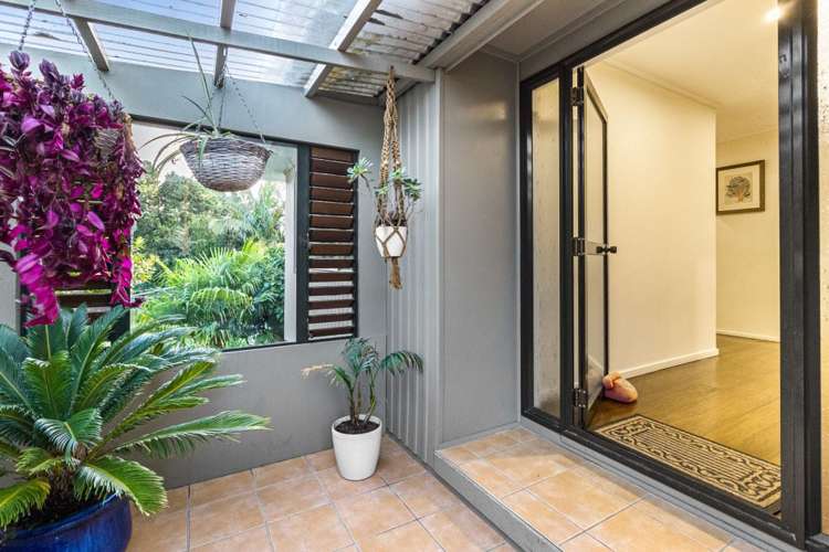 53 Okura River Road Okura_0