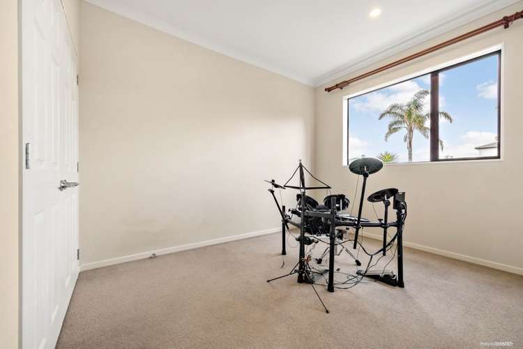 3 Mebis Way Flat Bush_17