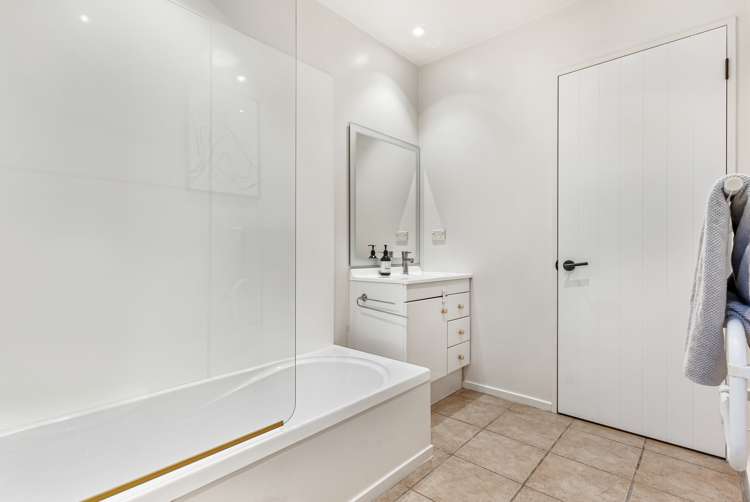 4 Redfern Lane Glenfield_12