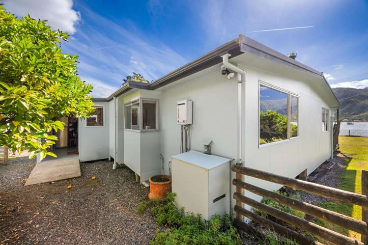 1755 Queen Charlotte Drive Anakiwa and Surrounds_22