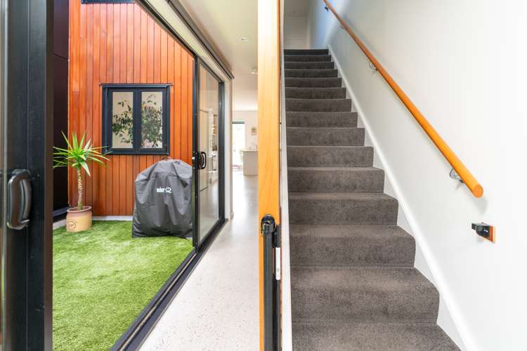 2/50 Mandalay Terrace Khandallah_6