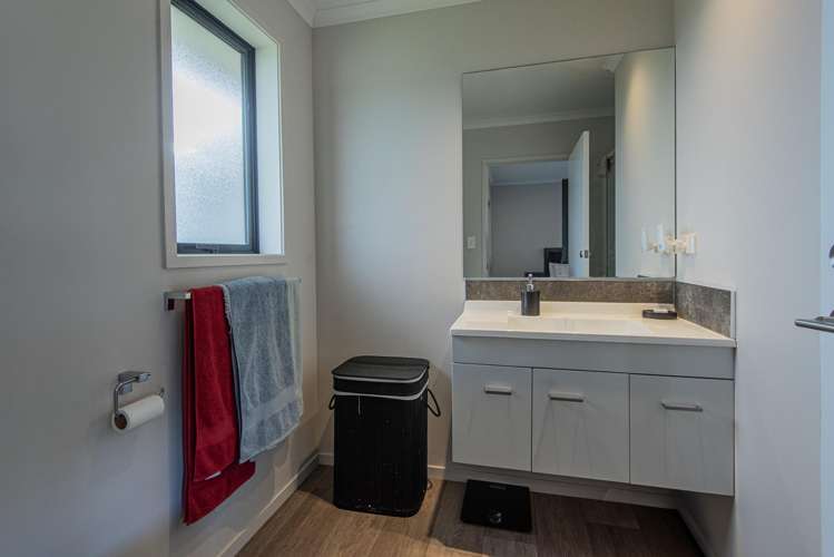 2 Suncrest Lane Port Whangarei_17