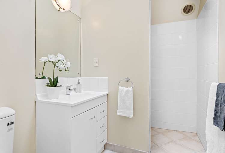 2/1010 Colombo Street Saint Albans_5