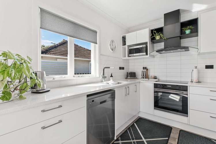 14 Howden Street Waiuku_5