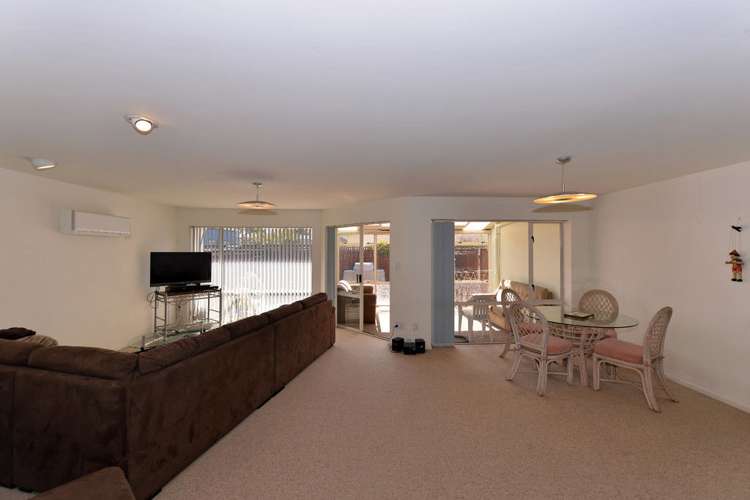 7 Honey Tye Way Stoke_2