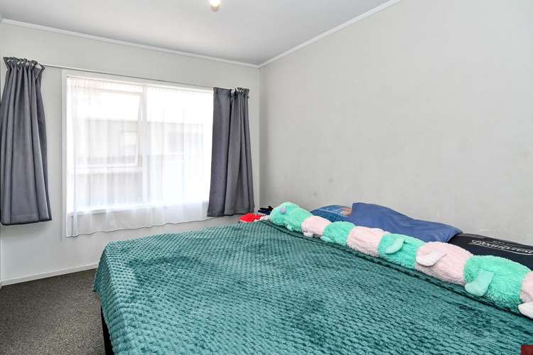 426 & 426A Roscommon Road Manurewa_17