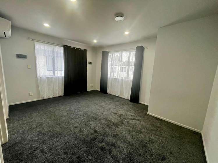 2/125 Russell Road Manurewa_9