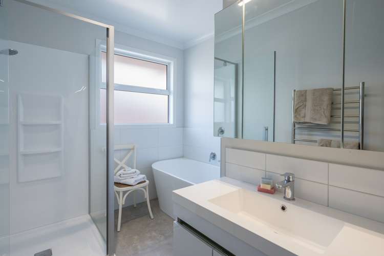 2 Hallmark Drive Hope_24