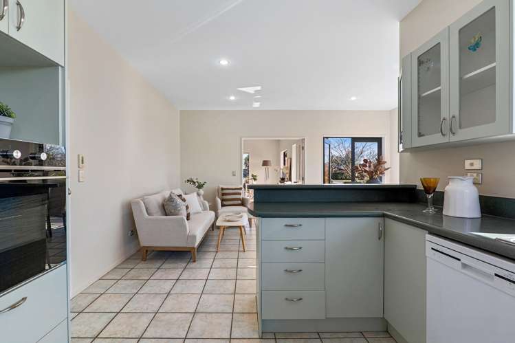 2 Harrys Way Redwood_11