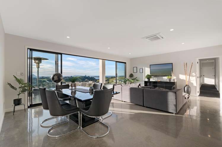 42 Oceana Drive Welcome Bay_10