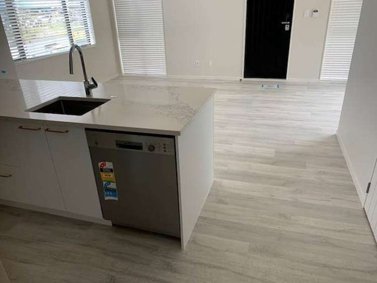 7A Grover Street Orewa_12
