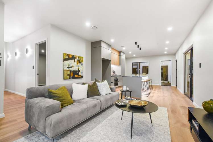 1/64 Banbury Crescent 10458_7