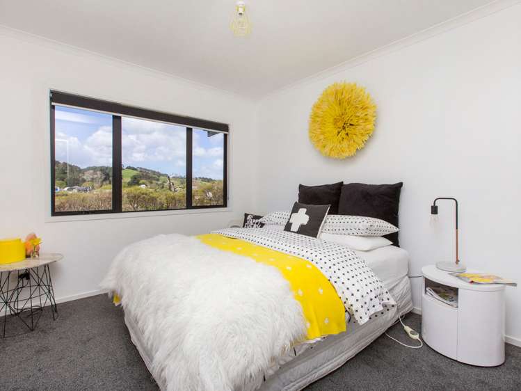 21 Laly Haddon Place Matakana_12