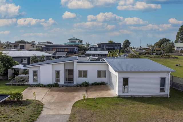 592 Waterways Parade Pauanui_3