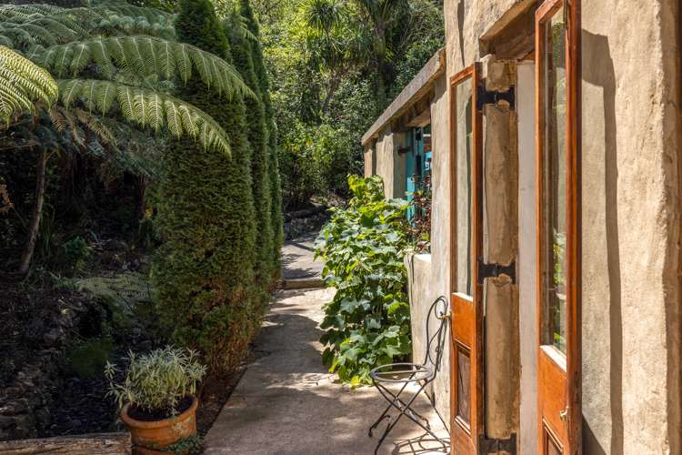 21 Te Makiri Road Onetangi_17