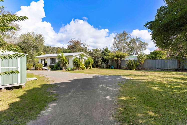 112 McKellar Place Whangamata_34
