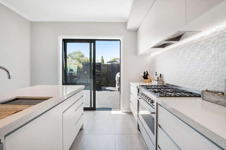 242 Hillcrest Road_4