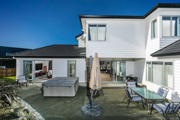 1 Tauwaka Crescent Riverhead_2