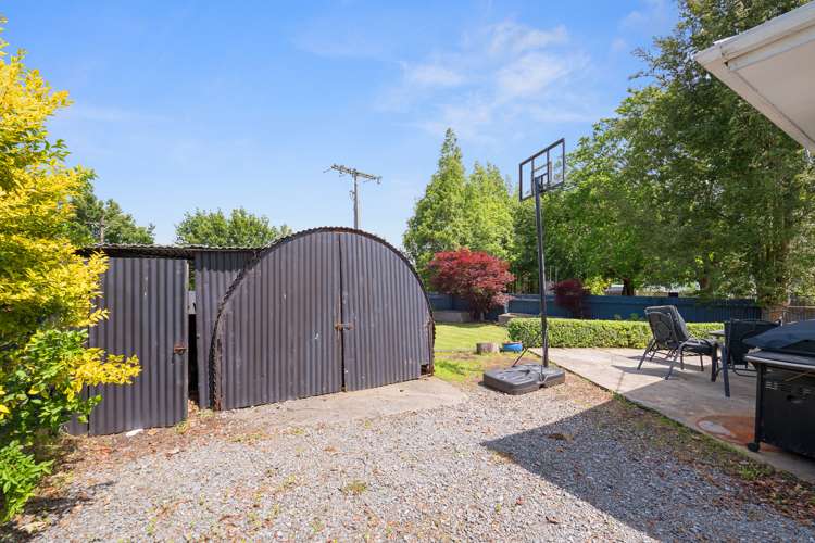 11 Dale Crescent Gore Surrounds_15