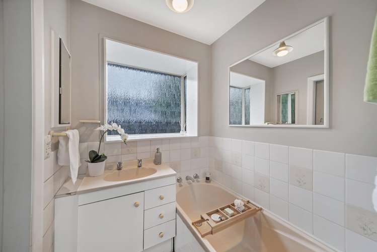 47 Frensham Crescent Woolston_9