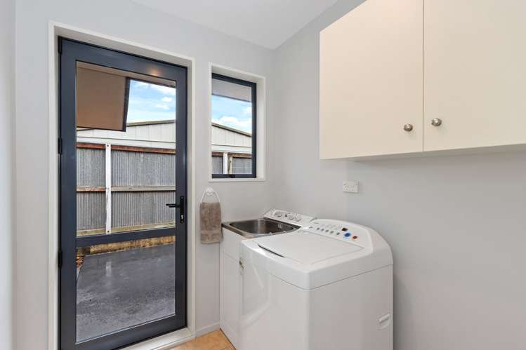 4 Riverwood Boulevard Redwood_13