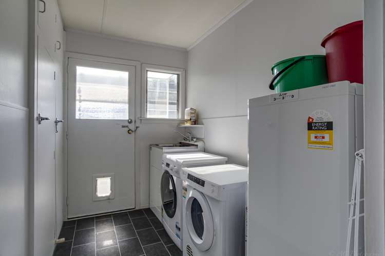 16 Clyde Carr Crescent Waimataitai_15