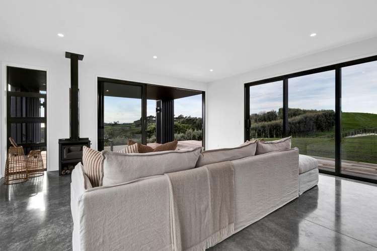 29 Washer Road Omata_9