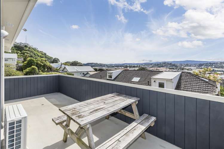 78C Queens Drive Lyall Bay_2