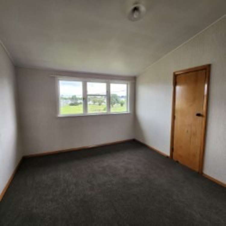 22 Devon Crescent 10985_5