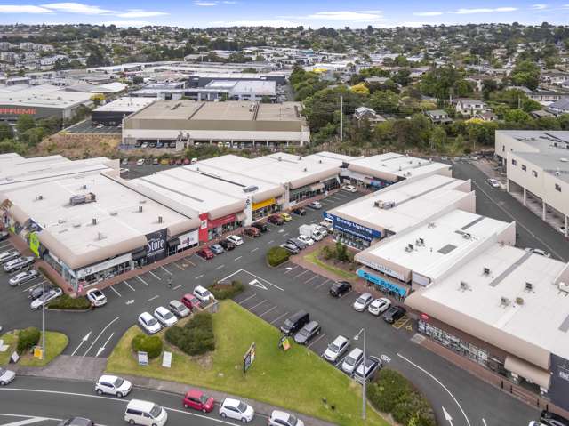 16/18 Link Drive Wairau Valley_1