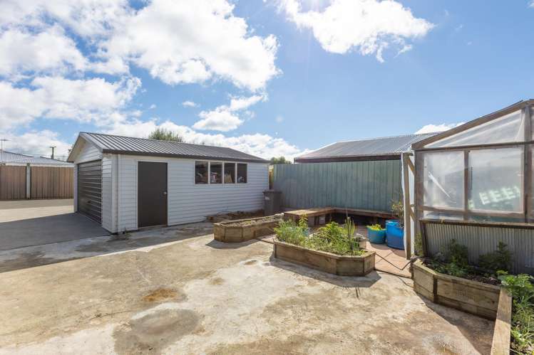 5 Norrie Street Redwood_33