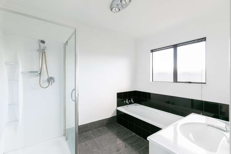 300A Park Road South Akina_9