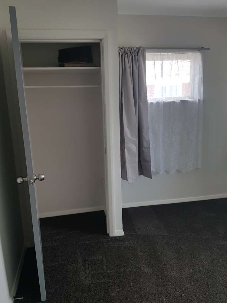 39 Sutton Crescent Papakura_12