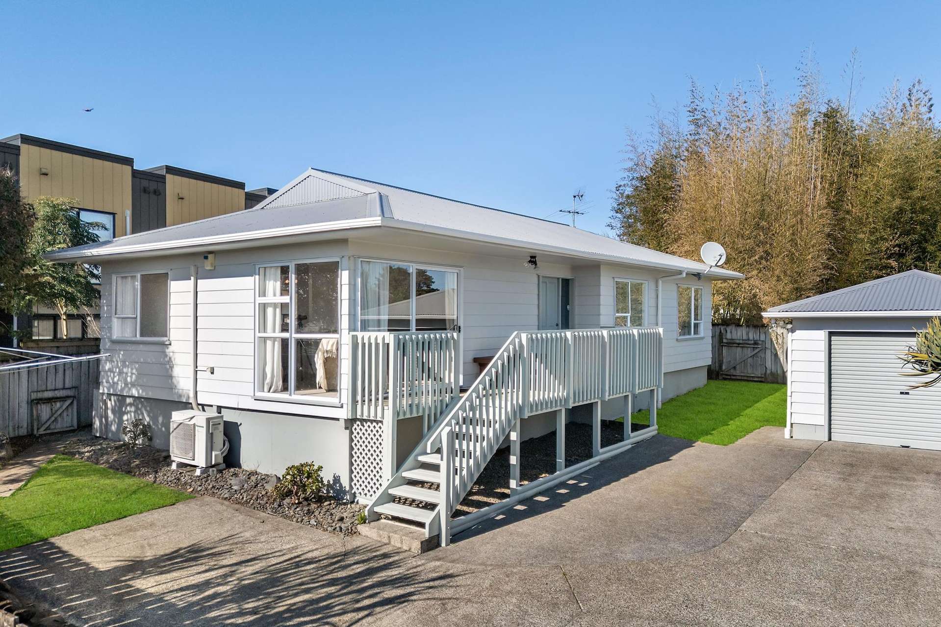 1/30 Vodanovich Road Te Atatu South_0