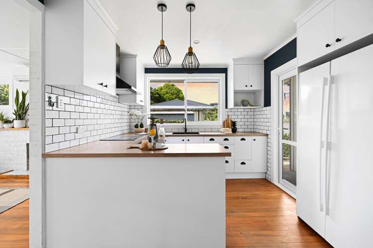 7 Whatawhata Avenue_2