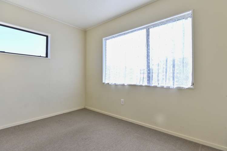 1304 Jubilee Street Mayfair_16