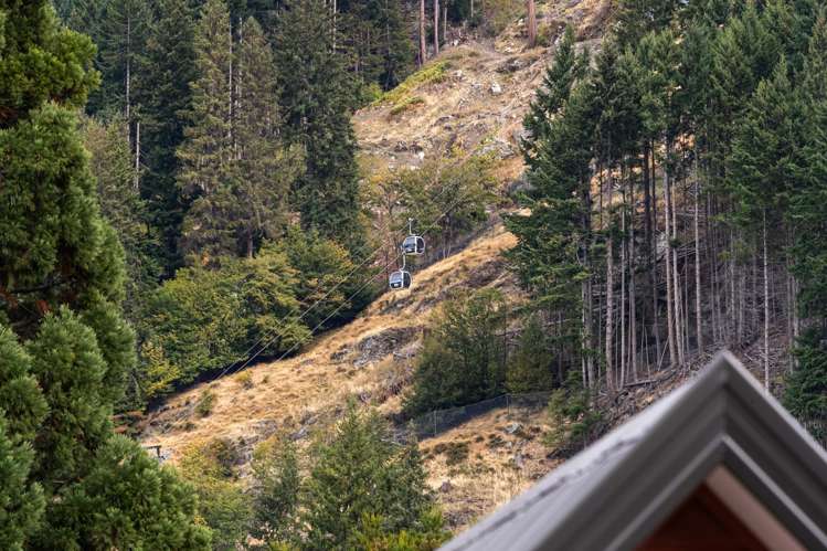 22/70 Robins Road Queenstown_9