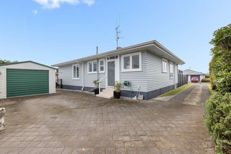 36 Emmett Street Greerton_14