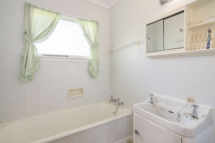 207 Whitby Road Wakefield_14