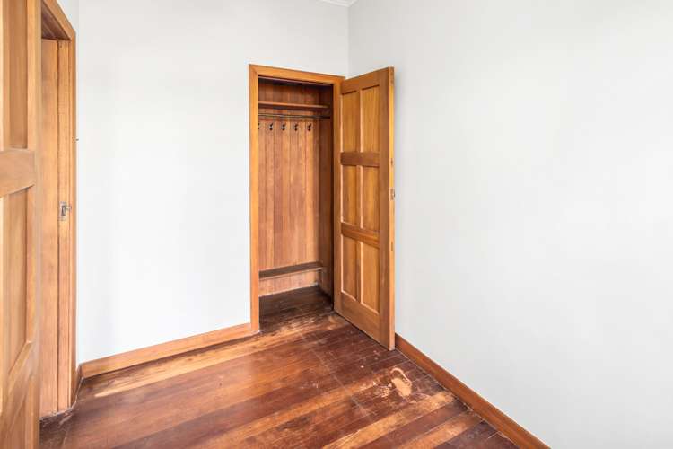 13 Kinghorne Street Strathmore Park_9