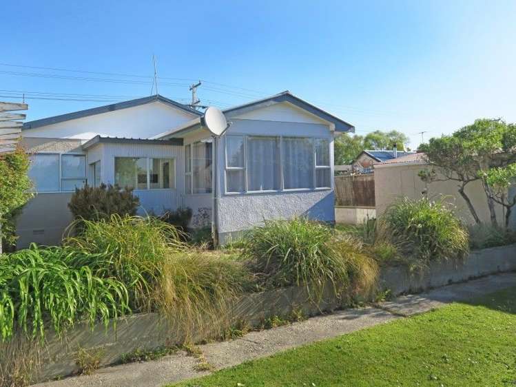 23 Main Road Owaka_14