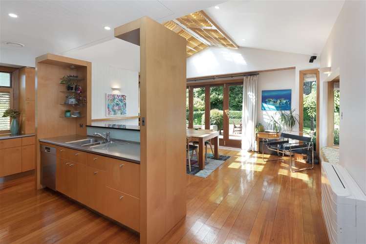 83 Saint Andrews Square Strowan_9