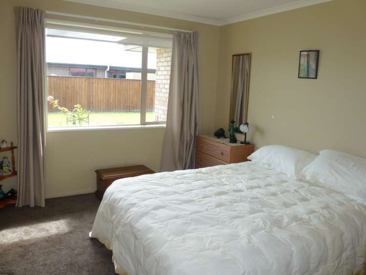 140 Coulson Road Paroa_6